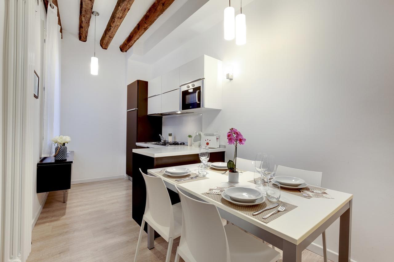 Botteri Palace Apartments By Wonderful Italy Венеция Экстерьер фото