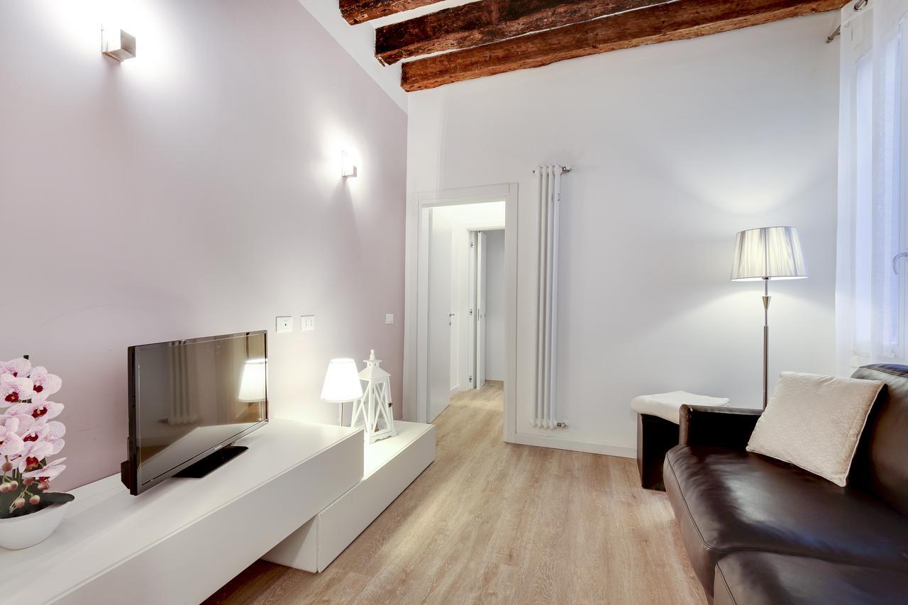 Botteri Palace Apartments By Wonderful Italy Венеция Экстерьер фото
